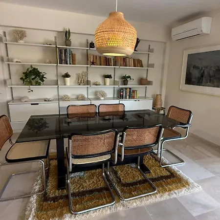 Retro Chic 1 Bedroom 1 Min To Sea Apartment