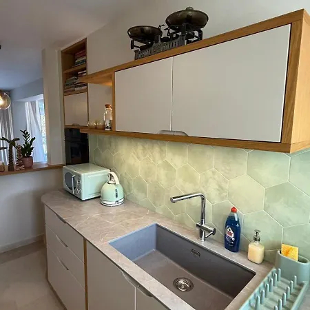 Apartment Retro Chic 1 Bedroom 1 Min To Sea Athens
