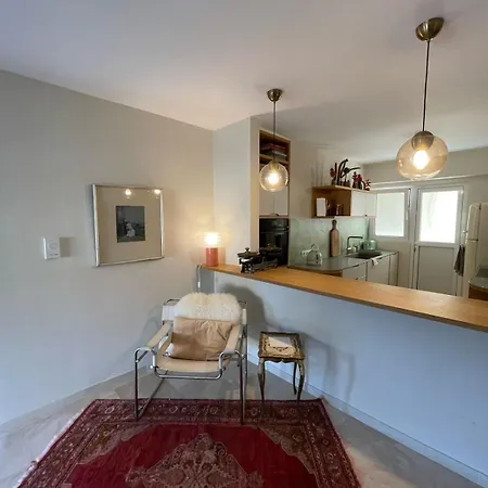 Retro Chic 1 Bedroom 1 Min To Sea